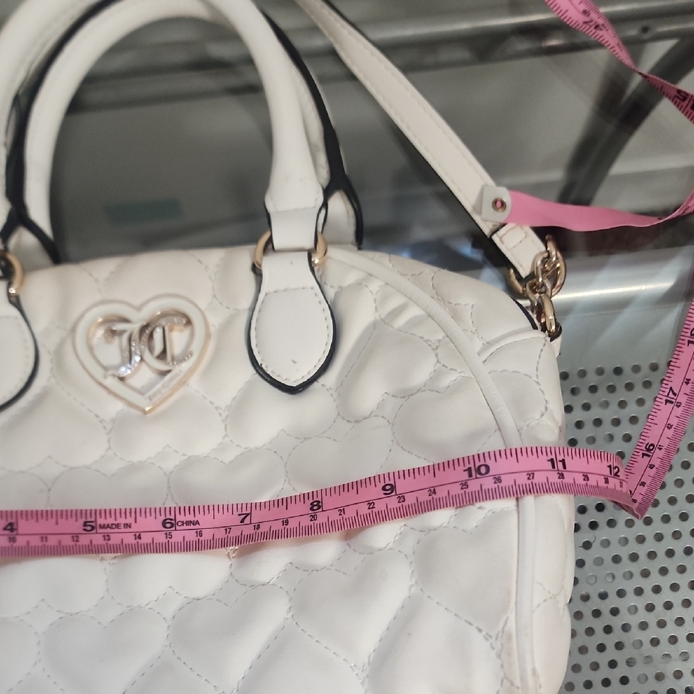 Juicy Couture Quilted White Heart Bag With Crossbody Strap - Picture 8 of 14